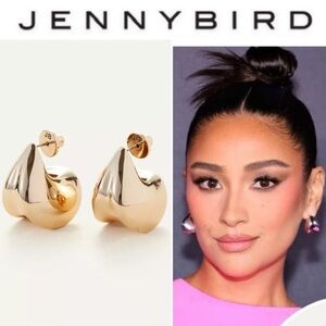 Jenny Bird Nouveaux Puff Earrings in Gold NWT 158$